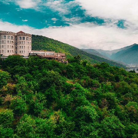 Hotel Royal Batoni Kvareli Esterno foto